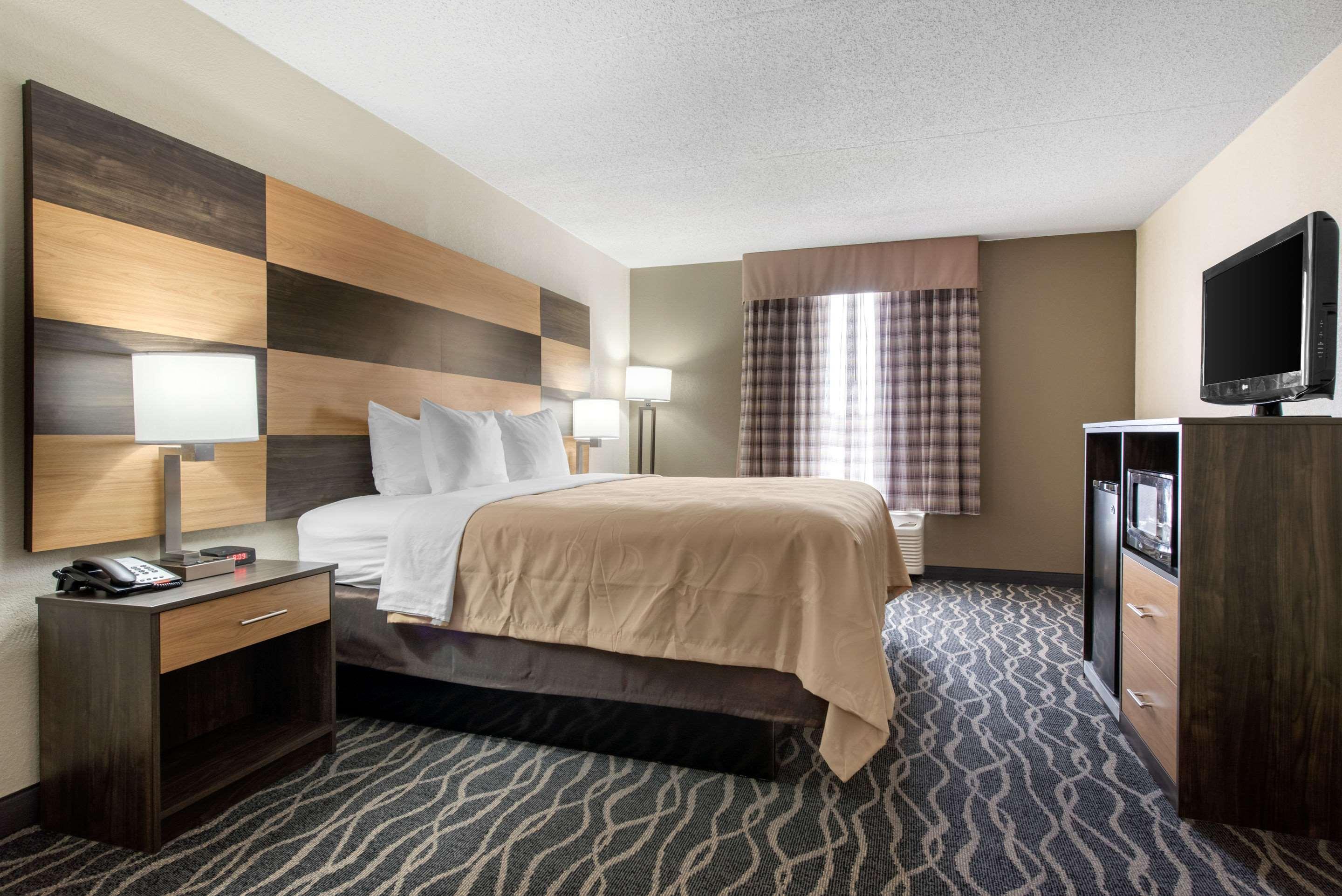 Quality Inn & Suites Lafayette I-65 Bagian luar foto