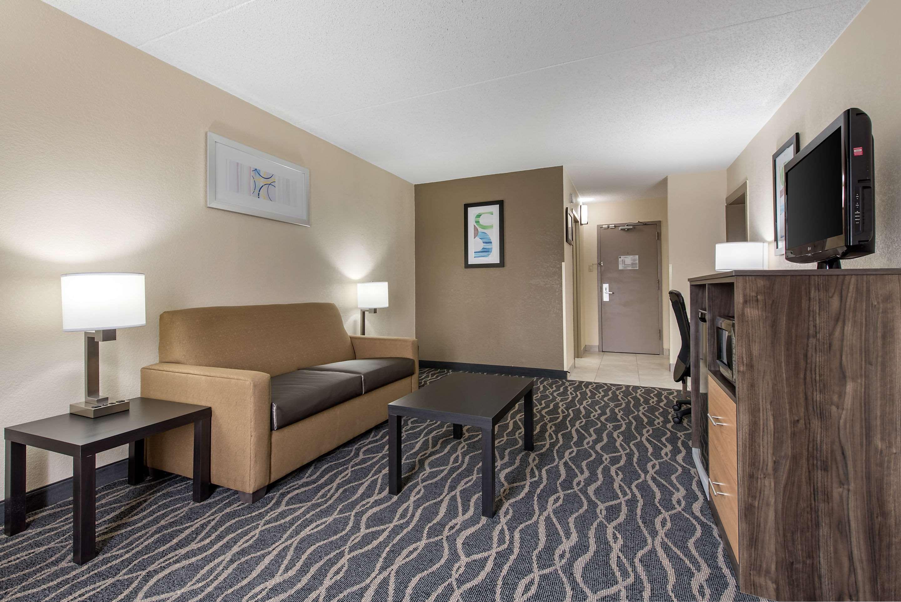 Quality Inn & Suites Lafayette I-65 Bagian luar foto