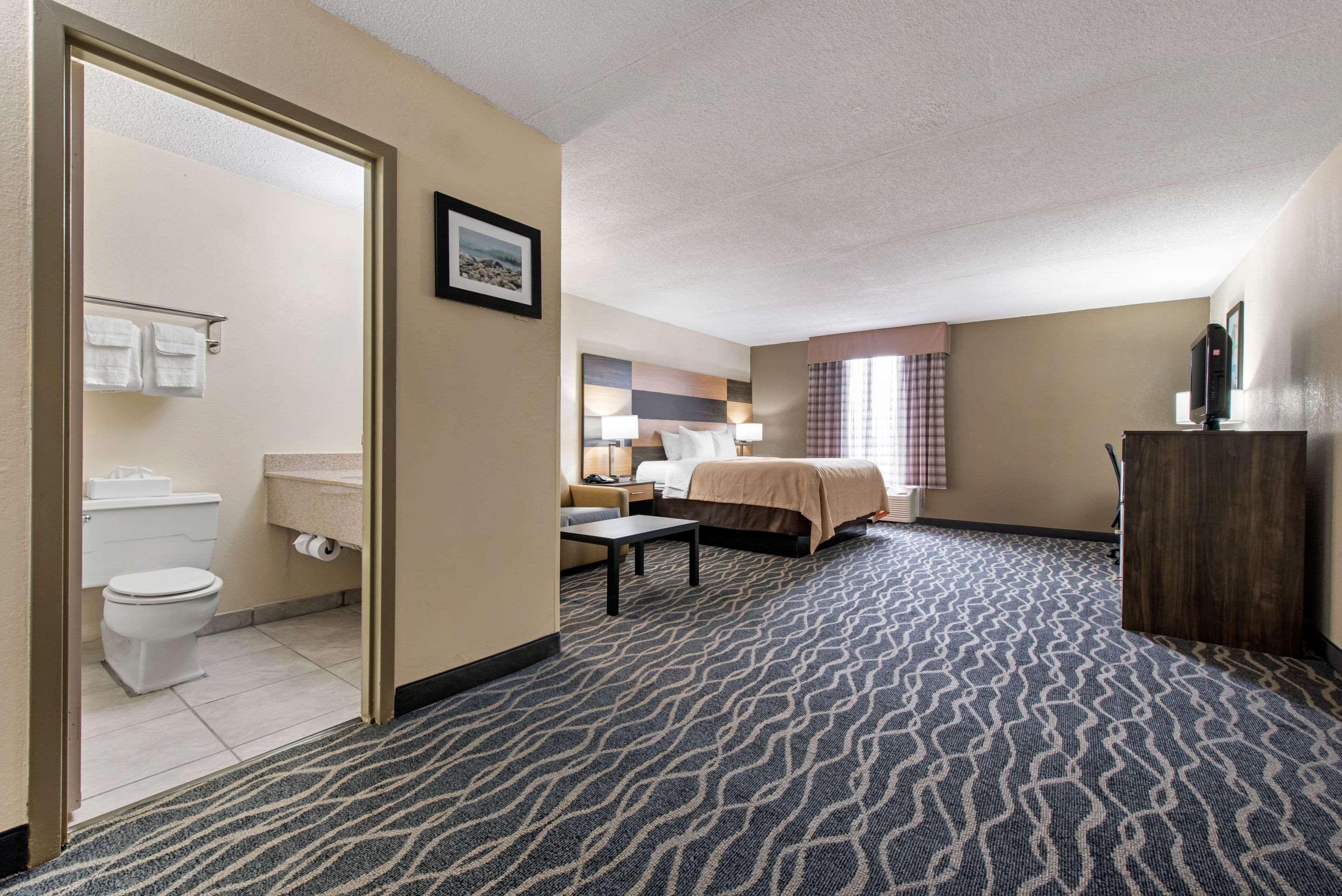 Quality Inn & Suites Lafayette I-65 Bagian luar foto