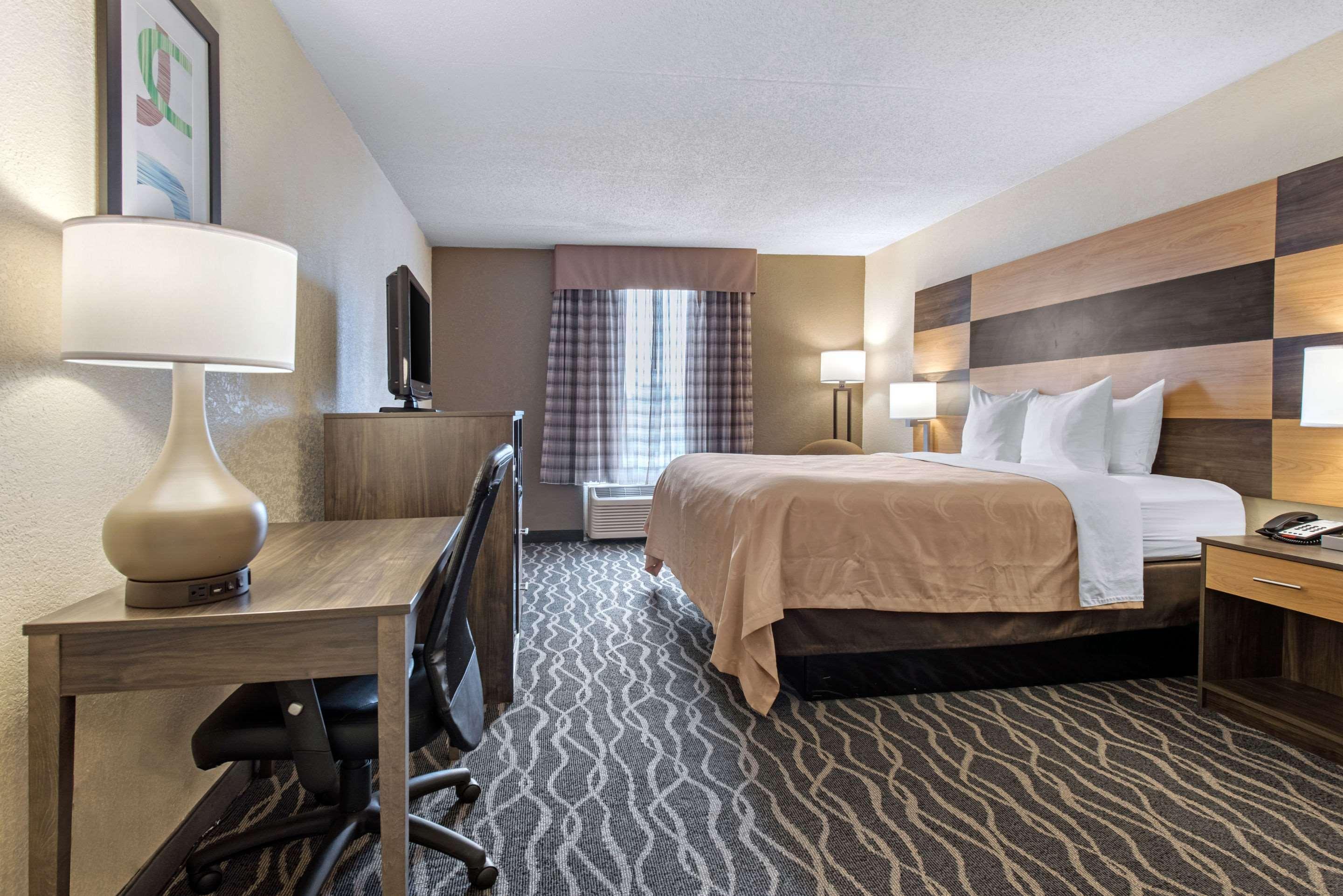 Quality Inn & Suites Lafayette I-65 Bagian luar foto