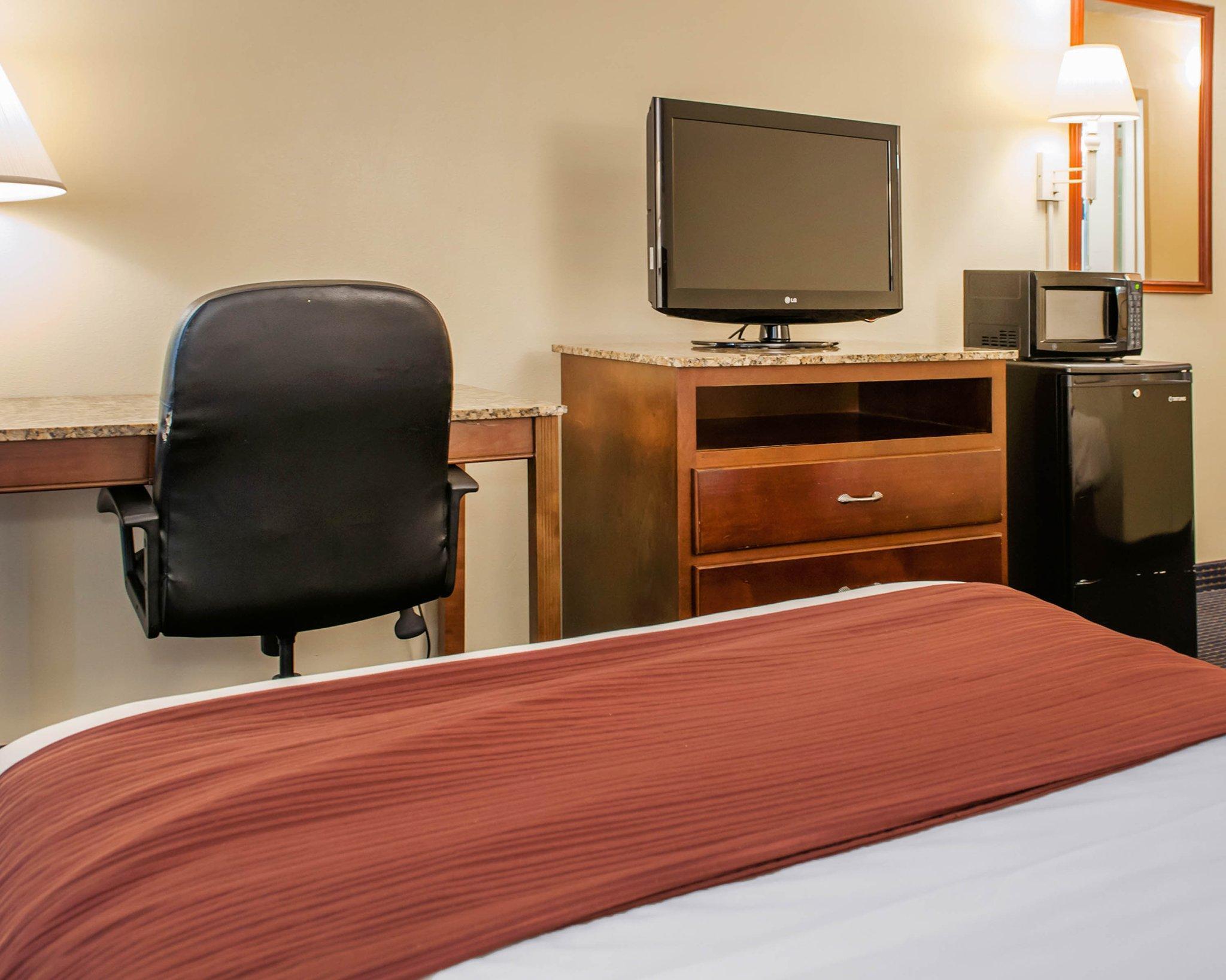 Quality Inn & Suites Lafayette I-65 Bagian luar foto