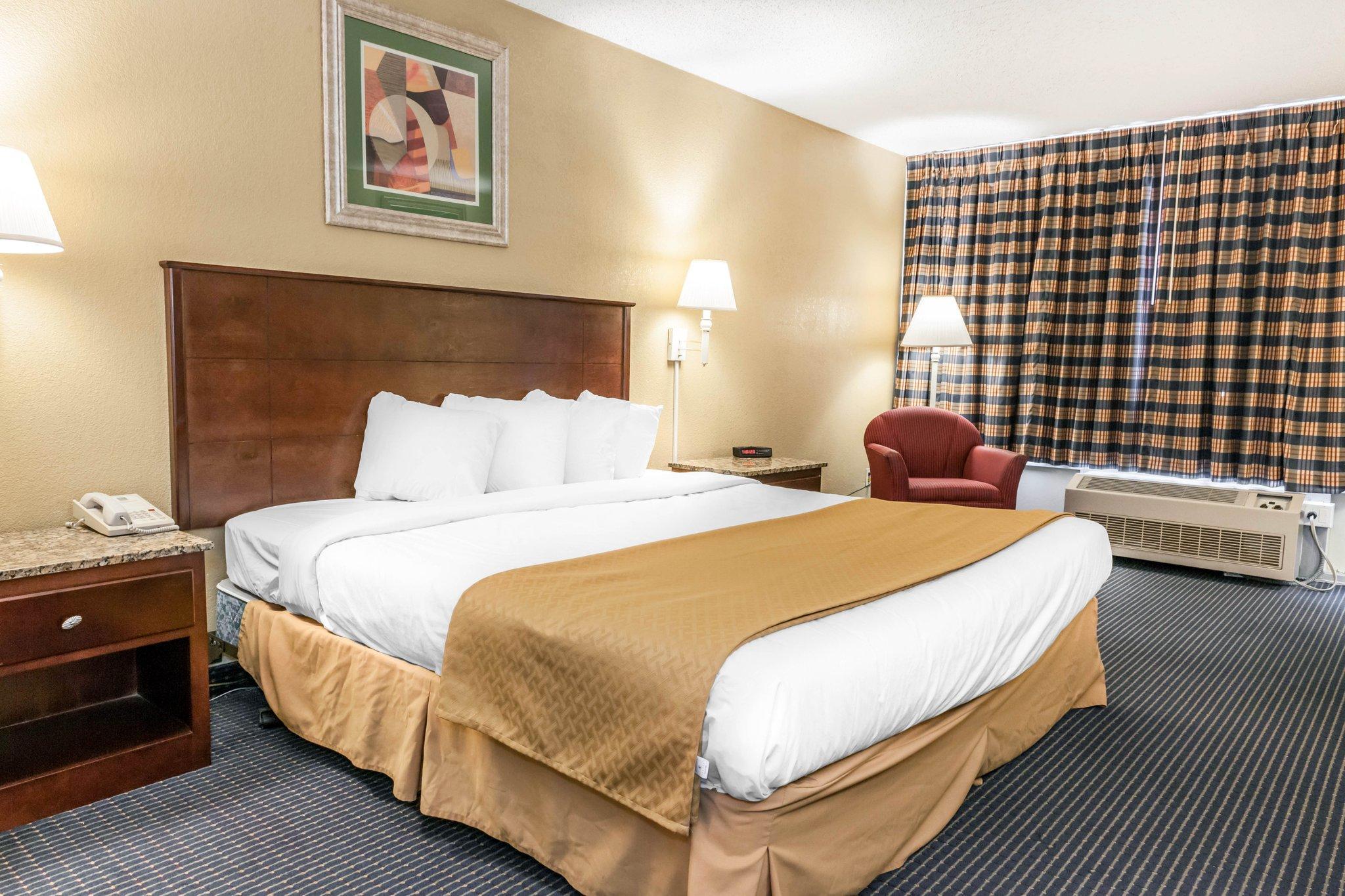 Quality Inn & Suites Lafayette I-65 Bagian luar foto