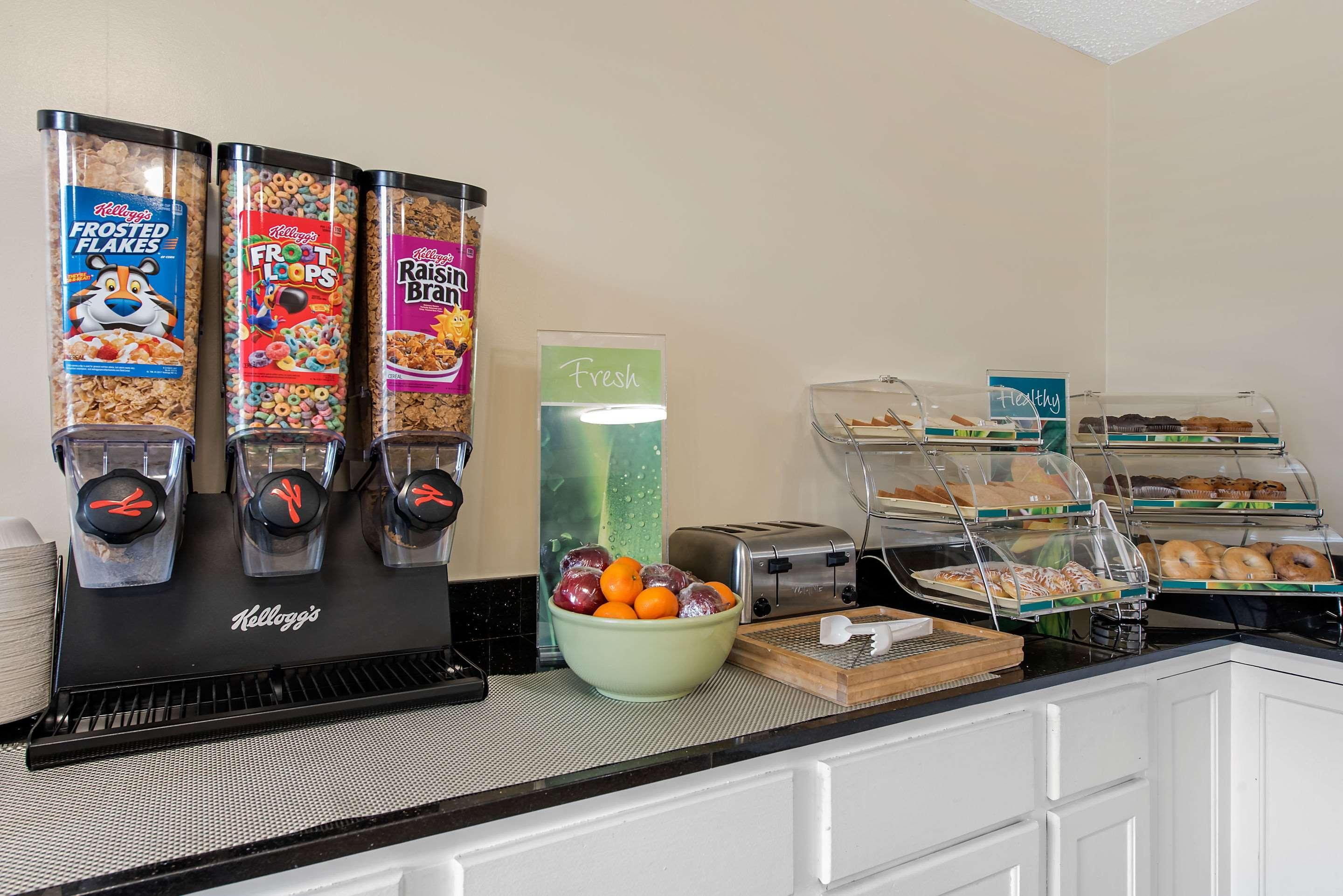 Quality Inn & Suites Lafayette I-65 Bagian luar foto