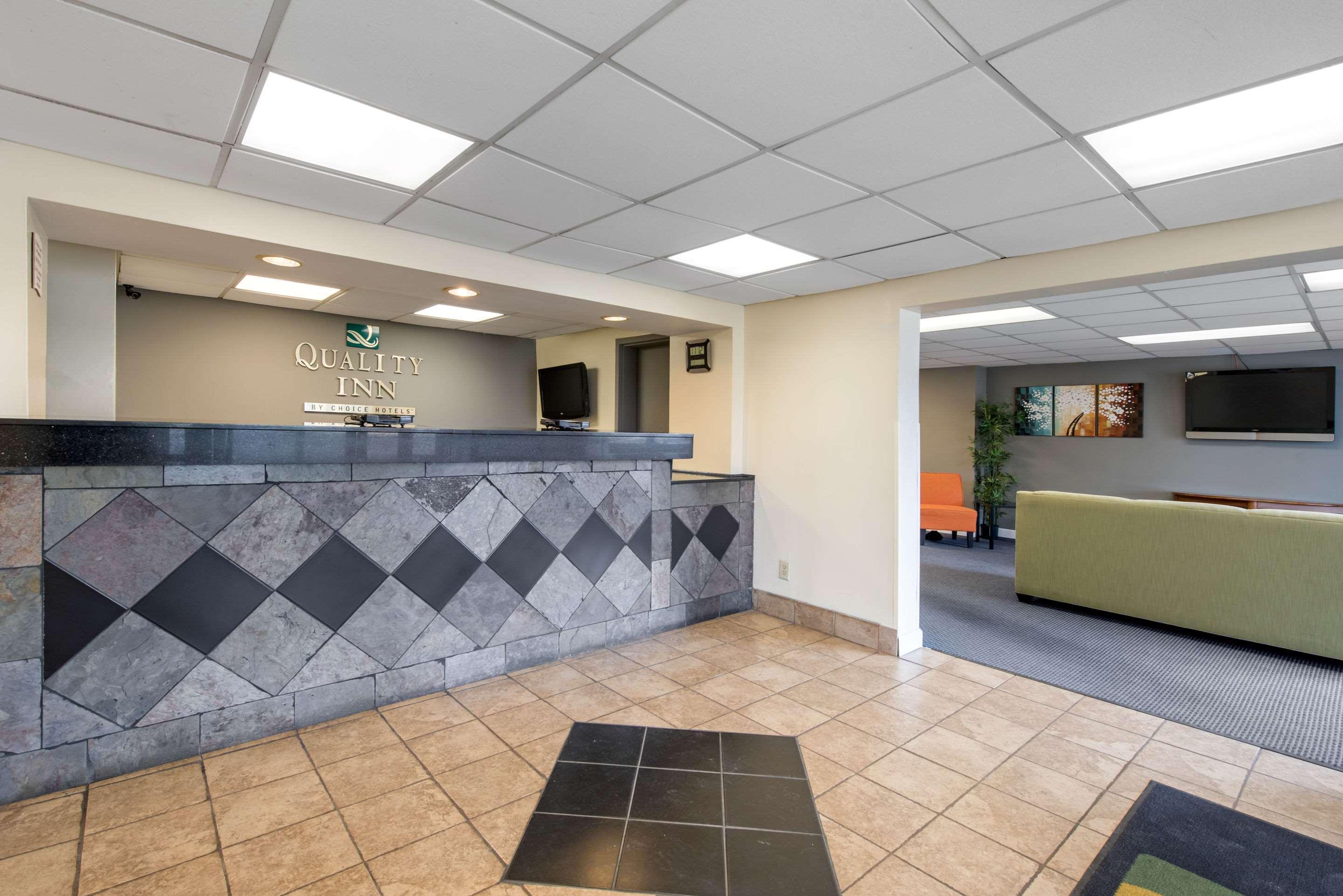 Quality Inn & Suites Lafayette I-65 Bagian luar foto